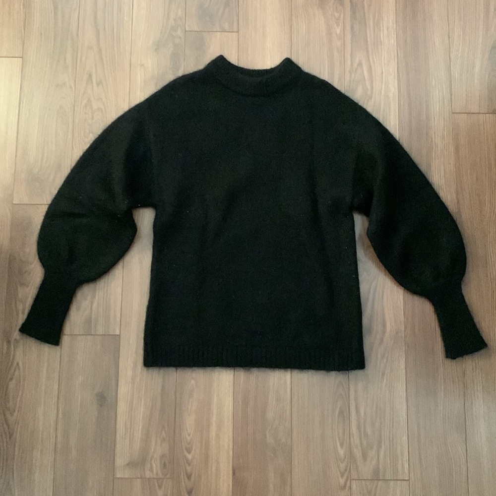 H&M Fuzzy Sweater Sz 4